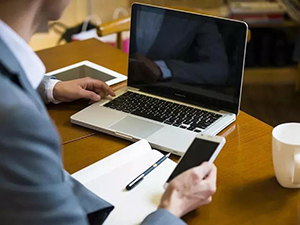 香港公司年審和報(bào)稅的關(guān)系